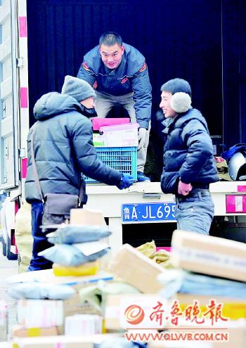 快遞哥的一天：奔跑17小時(shí)