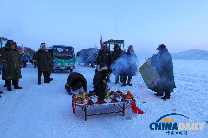 長(zhǎng)春石頭口門水庫冬捕開始 單網(wǎng)出魚1.4萬公斤