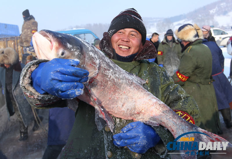 長春石頭口門水庫冬捕開始 單網出魚1.4萬公斤