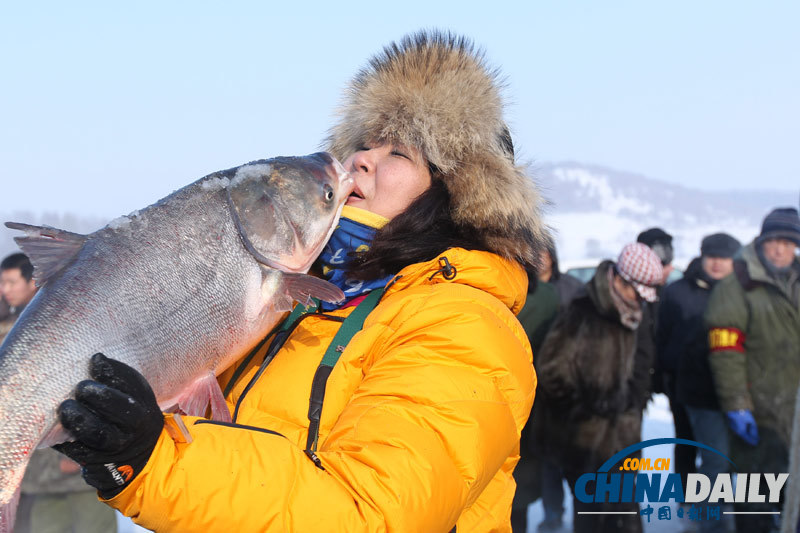 長春石頭口門水庫冬捕開始 單網出魚1.4萬公斤