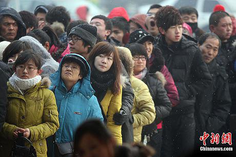 網友傳授春運搶票攻略 決勝黃牛黨