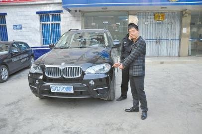 男子為向前丈母娘示威 以試駕為名狂砸百萬豪車