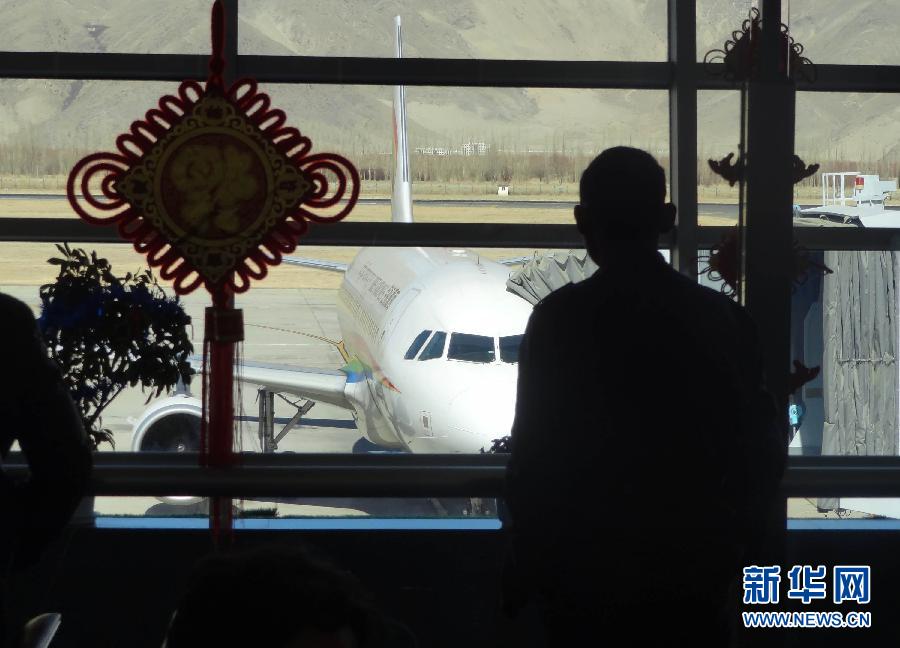 春節(jié)臨近 全國(guó)多地迎來(lái)節(jié)前春運(yùn)客流高峰