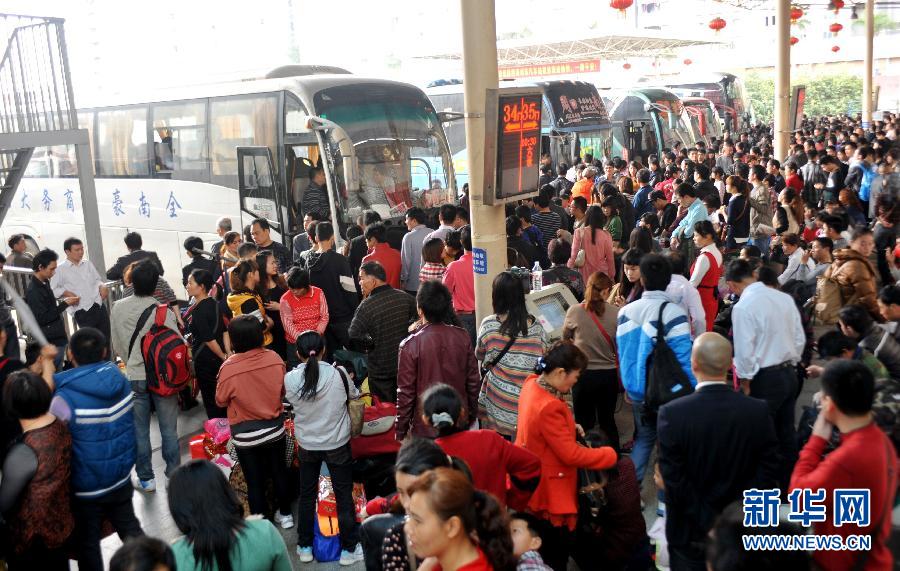 春節臨近 全國多地迎來節前春運客流高峰