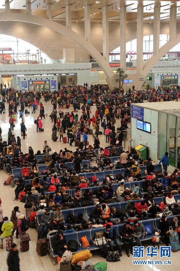 春節臨近 全國多地迎來節前春運客流高峰