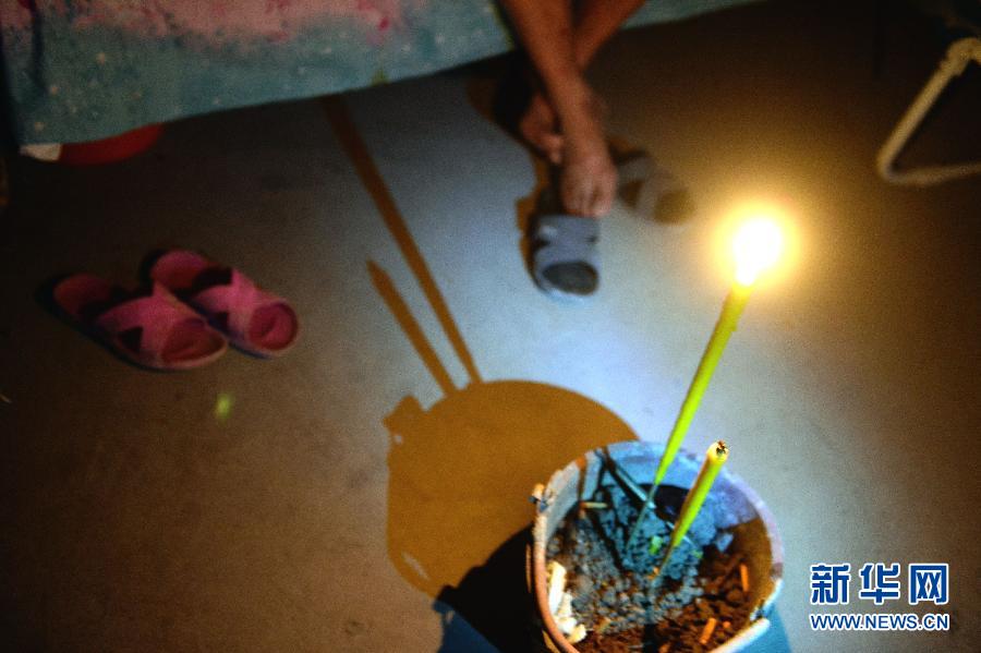 為在地震中逝去的同胞默哀