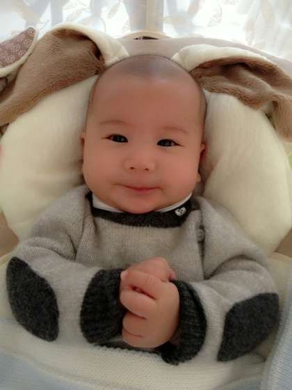 臺灣女星安雅誕下孔子79代后人 全家福曝光