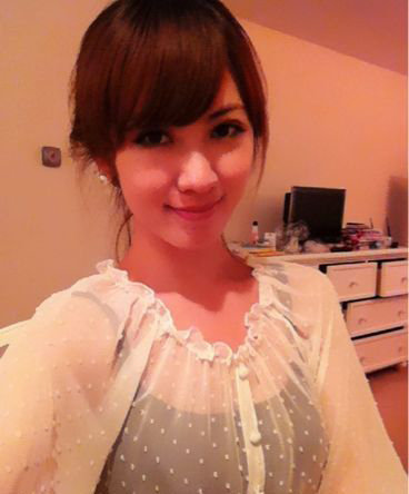 北大校花學歷造假遭圍觀 豪車生活照曝光(圖)