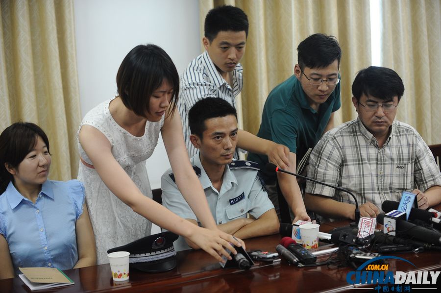 武漢公布“臥底城管”擺攤日記