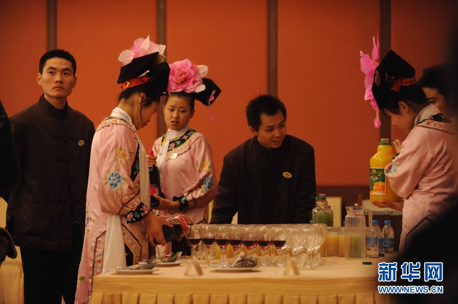 富豪相親如選妃 處子身家務(wù)勤形象佳