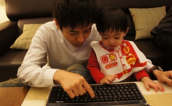 林志穎首曝婚紗照曬婚戒妻子陳若儀未出鏡