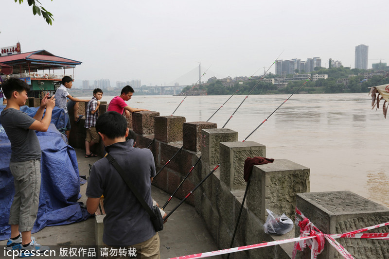 洪峰襲重慶 古鎮被水淹