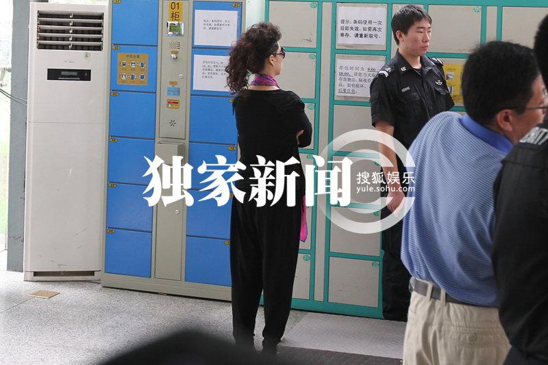 李某案舉行庭前會議夢鴿現(xiàn)身 被告本人將出席