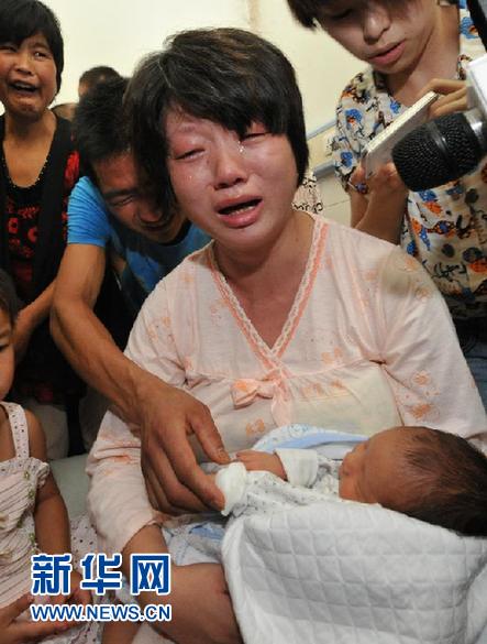 富平嬰兒被拐賣案件追蹤：產(chǎn)科主任竟稱不知有沒有責(zé)任