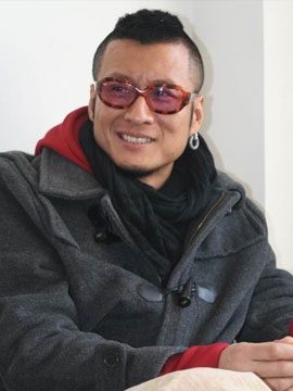 韓紅連續3次違反交規引圍觀 揭違法明星