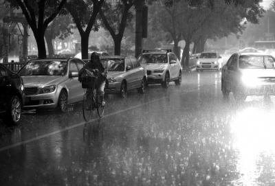 京迎入汛以來最強(qiáng)降雨 主要橋區(qū)未積水