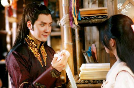 “蘭陵王”馮紹峰林依晨幕后賣萌耍帥 吻戲曝光