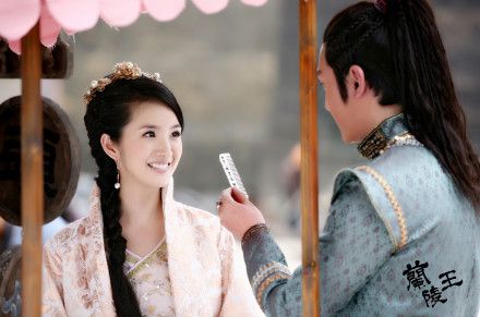 “蘭陵王”馮紹峰林依晨幕后賣萌耍帥 吻戲曝光