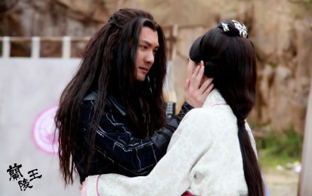 “蘭陵王”馮紹峰林依晨幕后賣萌耍帥 吻戲曝光