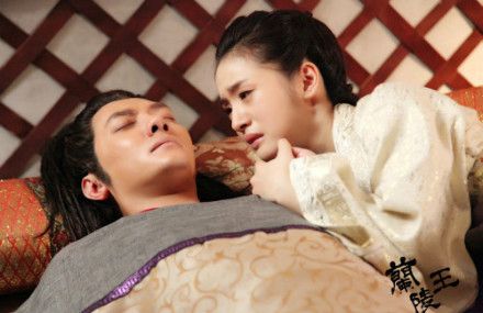 “蘭陵王”馮紹峰林依晨幕后賣萌耍帥 吻戲曝光