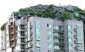 北京樓頂別墅半月自拆大限已到 城管稱暫不強拆