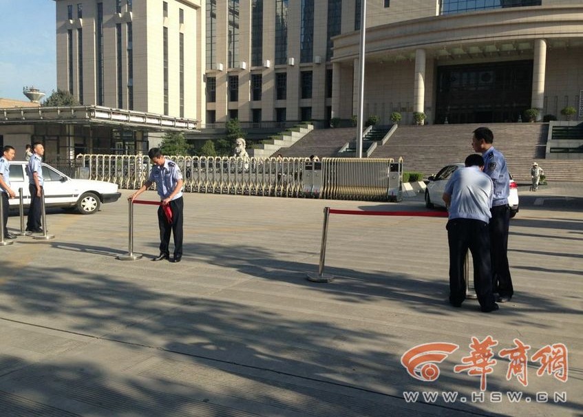 “表哥”被訴受賄25萬元 504萬存款來源不明