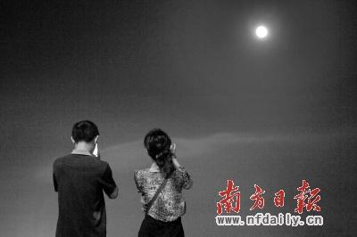 新旅游法將實(shí)施 游客擔(dān)心漲價國慶前出行