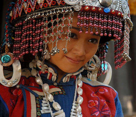 面紅耳赤看男女共浴 走進怒江神秘美女村