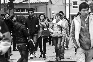 微信霧霾入選國(guó)考考題 申論題目越來(lái)越詩(shī)意