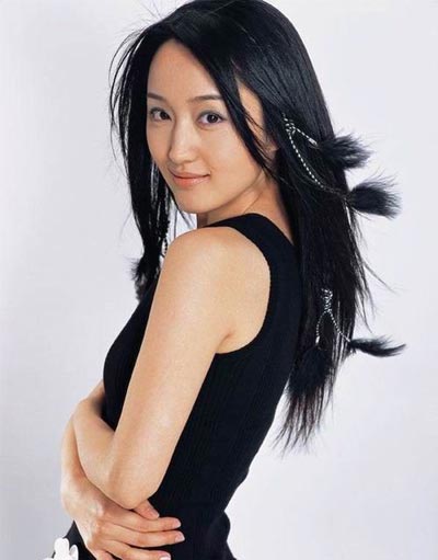 大媽秀腹肌驚呆網(wǎng)友 娛樂(lè)圈不老女神大盤(pán)點(diǎn)/圖