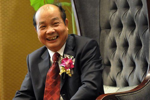 深圳落馬副市長在母親靈柩前下跪：來世再報