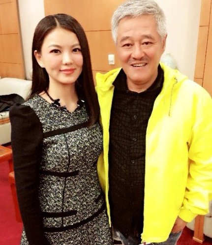 李湘會趙本山或主持央視春晚？ 知情人：有可能