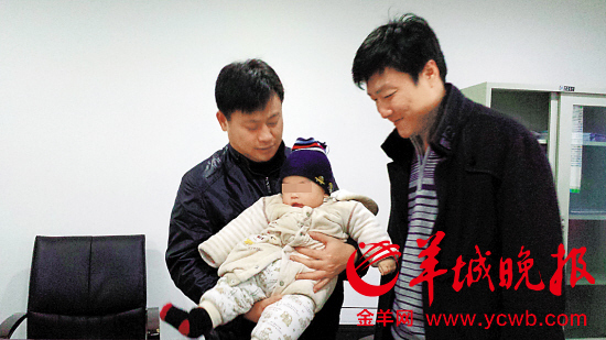 同性戀男子假結(jié)婚網(wǎng)購嬰兒:為了安撫家中老父母