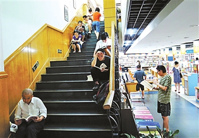 三聯(lián)書店試行24小時(shí)營(yíng)業(yè)