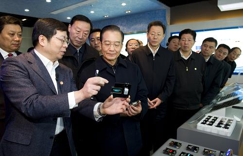 扎實(shí)工作 穩(wěn)中求進(jìn)——溫家寶總理在江蘇省考察