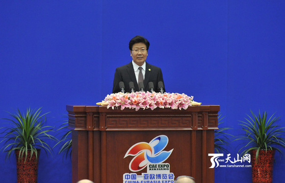 溫家寶出席第二屆中國(guó)亞歐博覽會(huì)暨中國(guó)—亞歐經(jīng)濟(jì)發(fā)展合作論壇開幕式