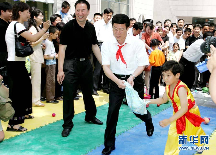 “為民、務實、清廉”——記中共中央政治局常委張高麗