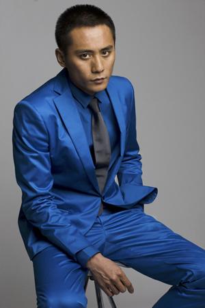 明星蜂擁穿官衣 星爺變委員艷星進(jìn)政協(xié)