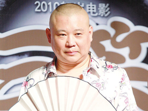 明星蜂擁穿官衣 星爺變委員艷星進(jìn)政協(xié)