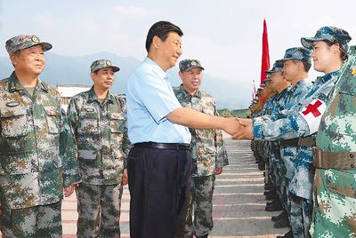 繼續大力發揚偉大抗震救災精神妥善安置群眾科學開展恢復重建