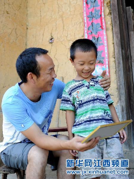 “這個小伙子很實在，我們相信他。”——記大學生“村官”邢鐳