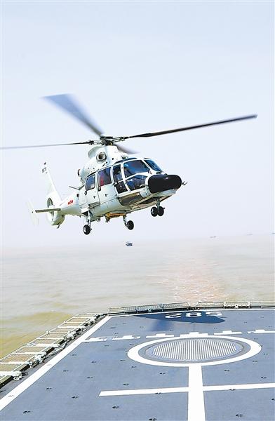 中國海軍新入列“蚌埠”艦首次實射導(dǎo)彈命中目標(biāo)