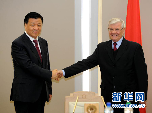 劉云山對(duì)白俄羅斯進(jìn)行正式友好訪問