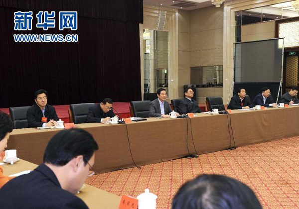 劉奇葆在志愿服務工作座談會上強調(diào) 大力推進志愿服務制度化