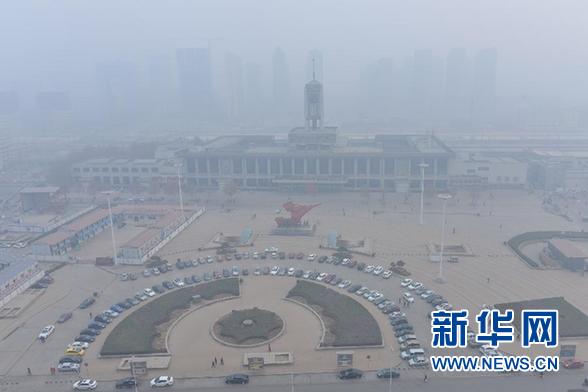 環(huán)保部與31個(gè)省（區(qū)、市）簽署《大氣污染防治目標(biāo)責(zé)任書》