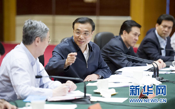 李克強：促改革調結構惠民生 使經濟發展行穩致遠