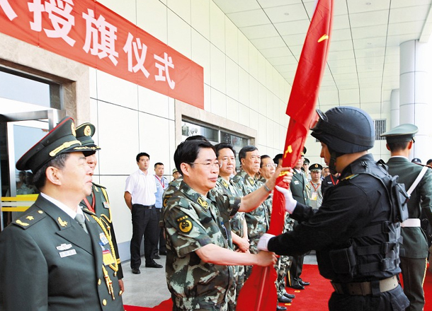 山西公安武警聯合舉行處突維穩匯報演練