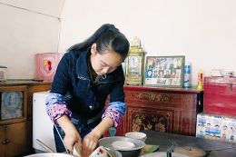 【人物故事】張慧曼：十七歲的肩膀撐起一個(gè)家
