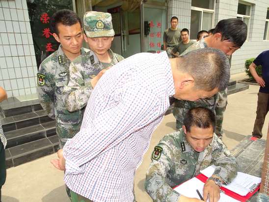 熱心軍人救獲國(guó)家二級(jí)保護(hù)動(dòng)物狍子