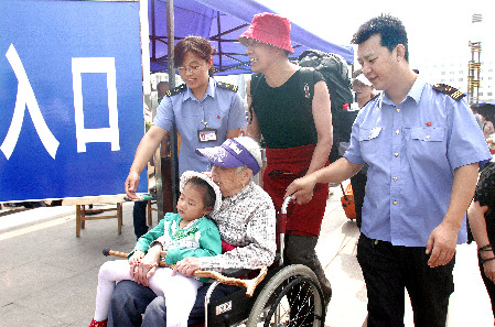 新圖實(shí)施首日 太原站加強(qiáng)宣傳與引導(dǎo)方便旅客購票出行